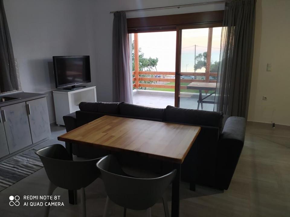 Lavender And Sea Villa Неа Потидея Екстериор снимка